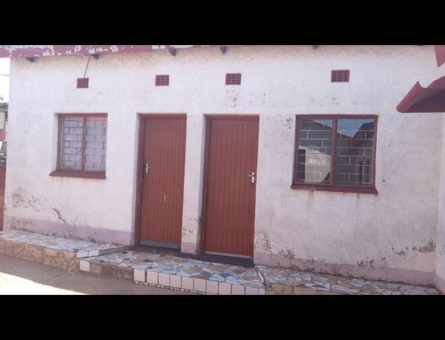 2 BEDROOM HOUSE FOR SALE IN JABAVU